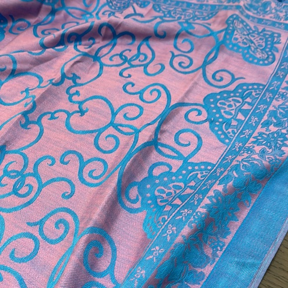 Cashmere scarf - Picture 8 of 8